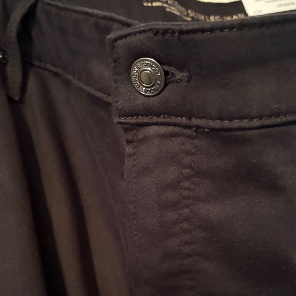 Chico's NWT So Slimming Girlfriend Slim Leg Women's Black Jeans - Picture 9 of 10